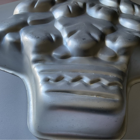 Vintage Wilton 1972 cake mold- use to make a fantastic cake or jello dessert- - Picture 2 of 7